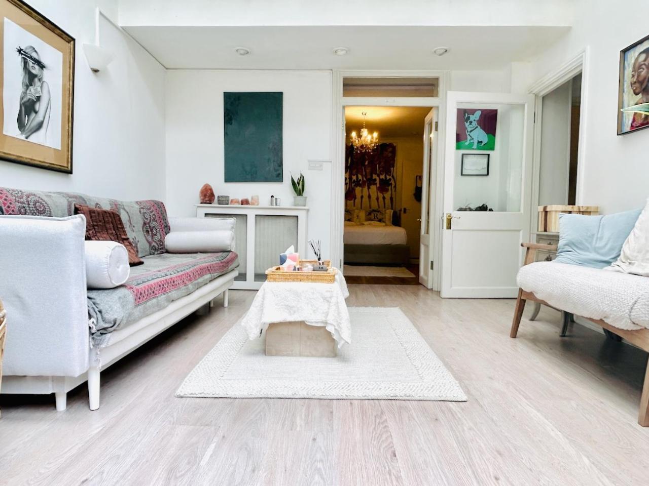 Kensington Secret Gem Apartment London Bilik gambar