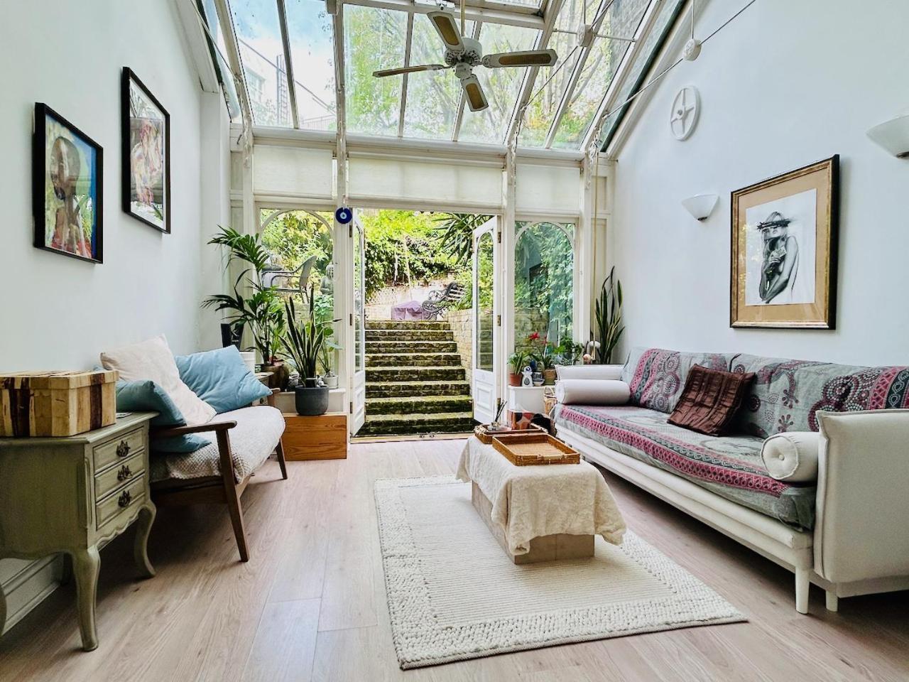 Kensington Secret Gem Apartment London Bilik gambar